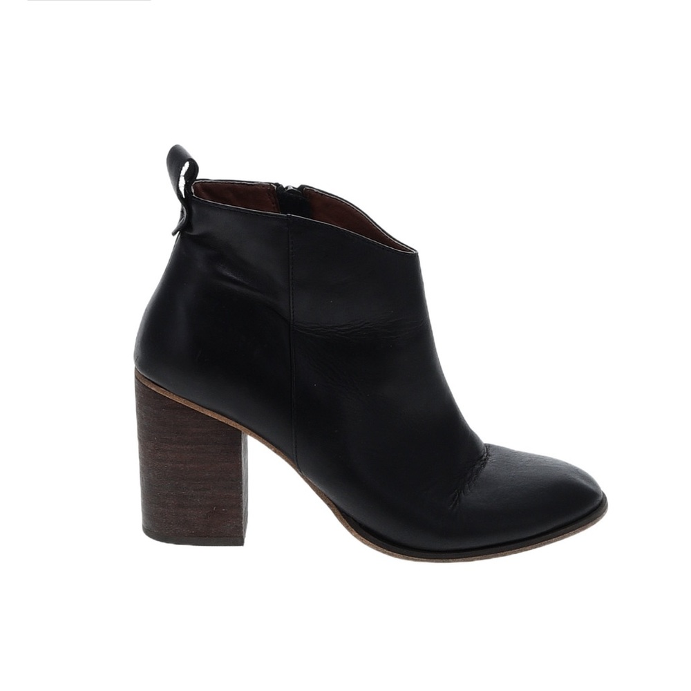 BP Lance Black Leather Block Bootie